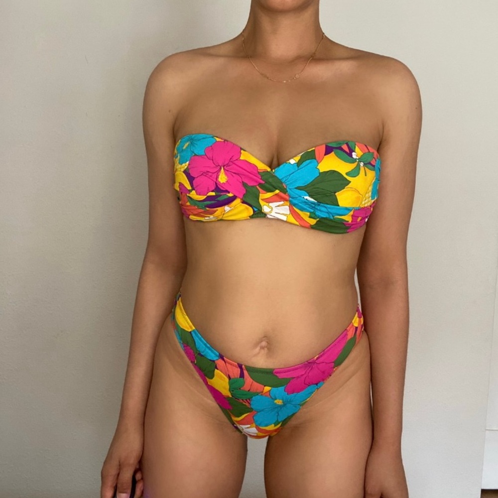 Huit strapless bikini